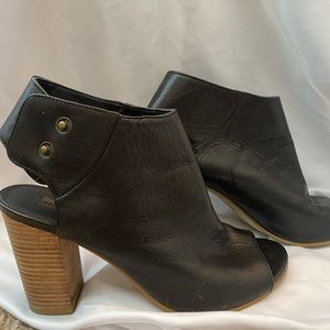 Coach and Four peep toe booties